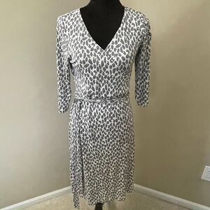 Pure Collection Dress 100% Silk Size 8 / 10 Animal Print V-Neck 3/4 Sleeve Belt